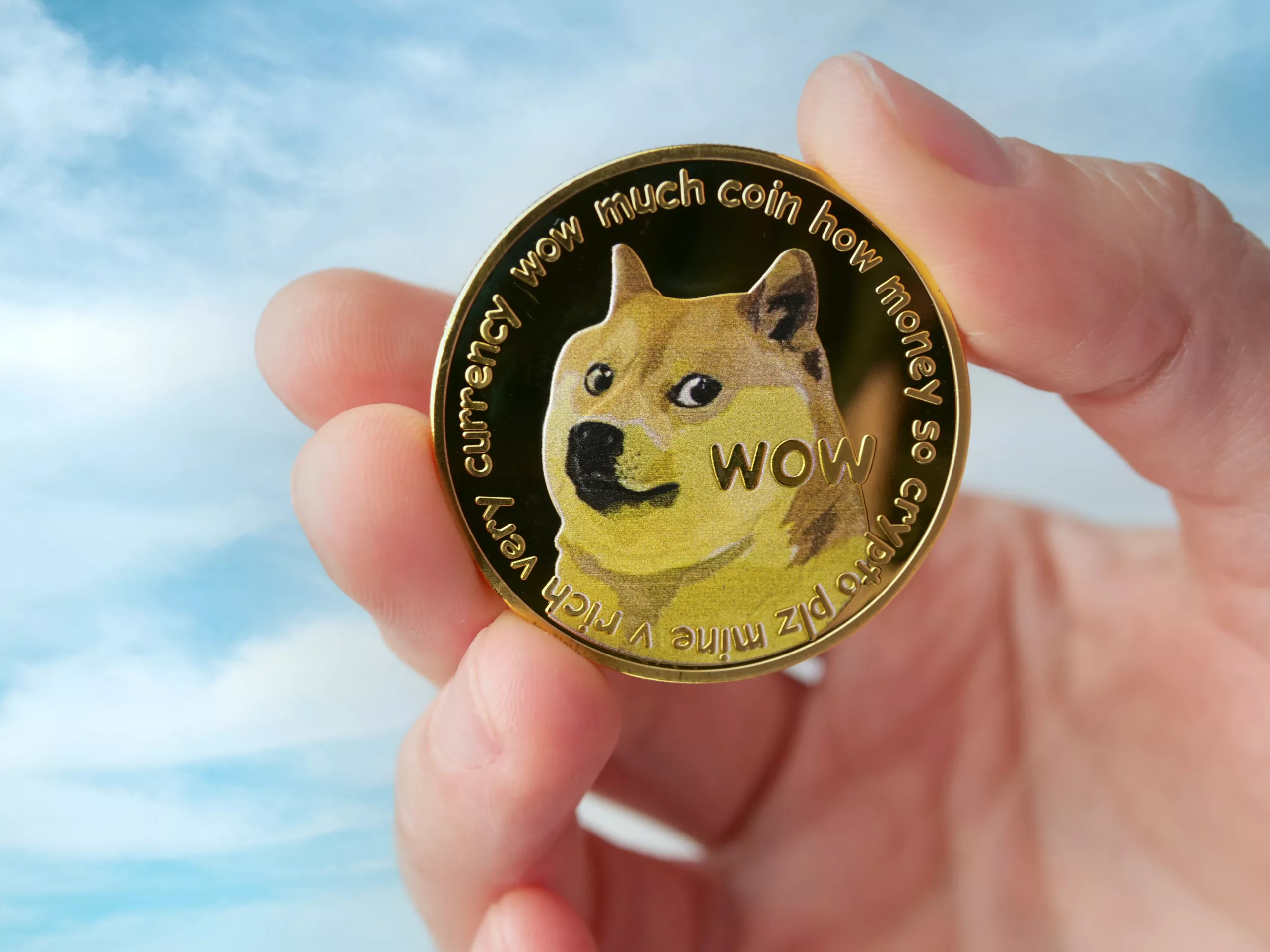 Dogecoin stijgt 7% zonder hulp van Musk, wat is er gaande?