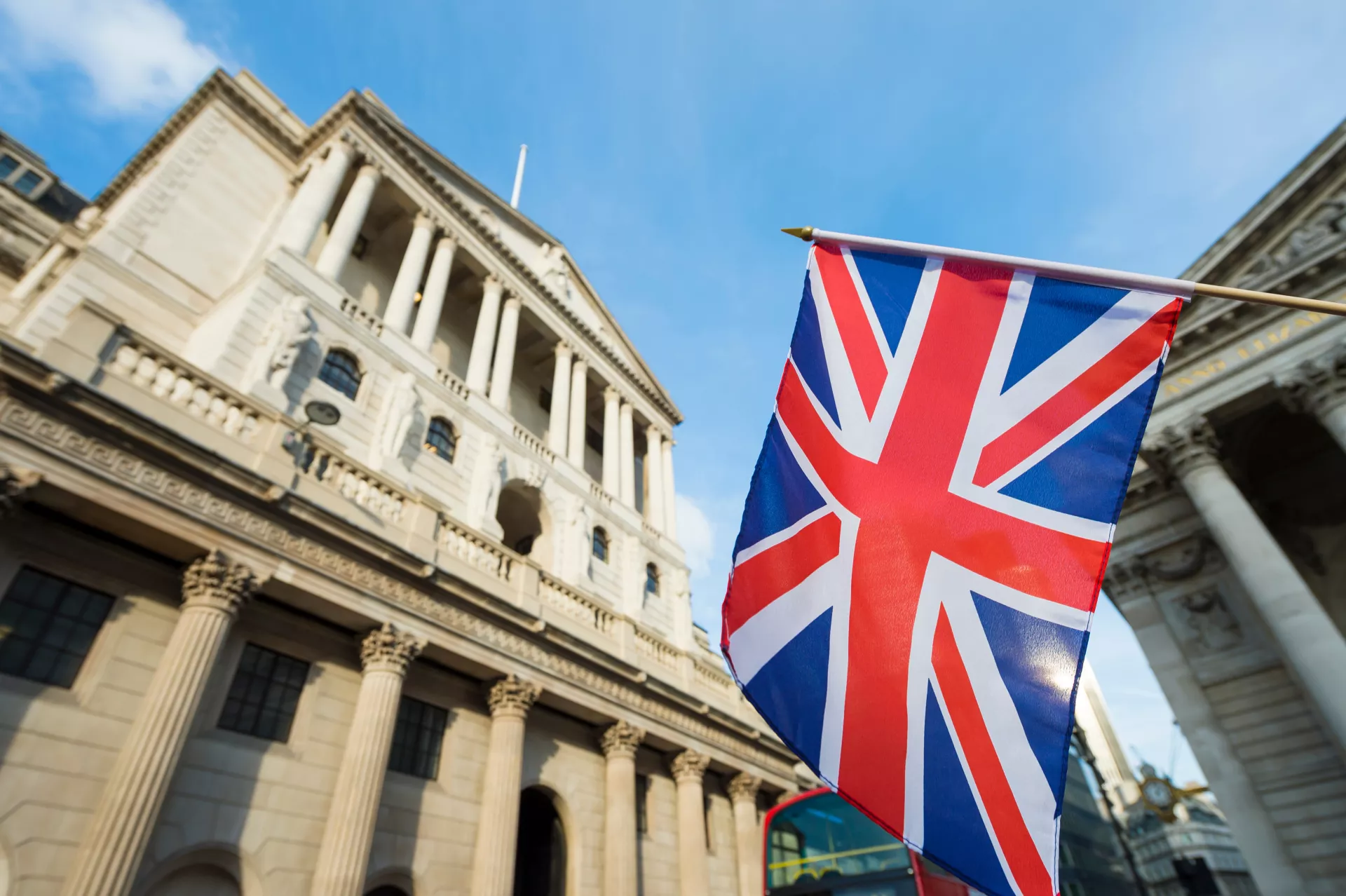 Bank of England wil rente nog lang op hoog niveau houden